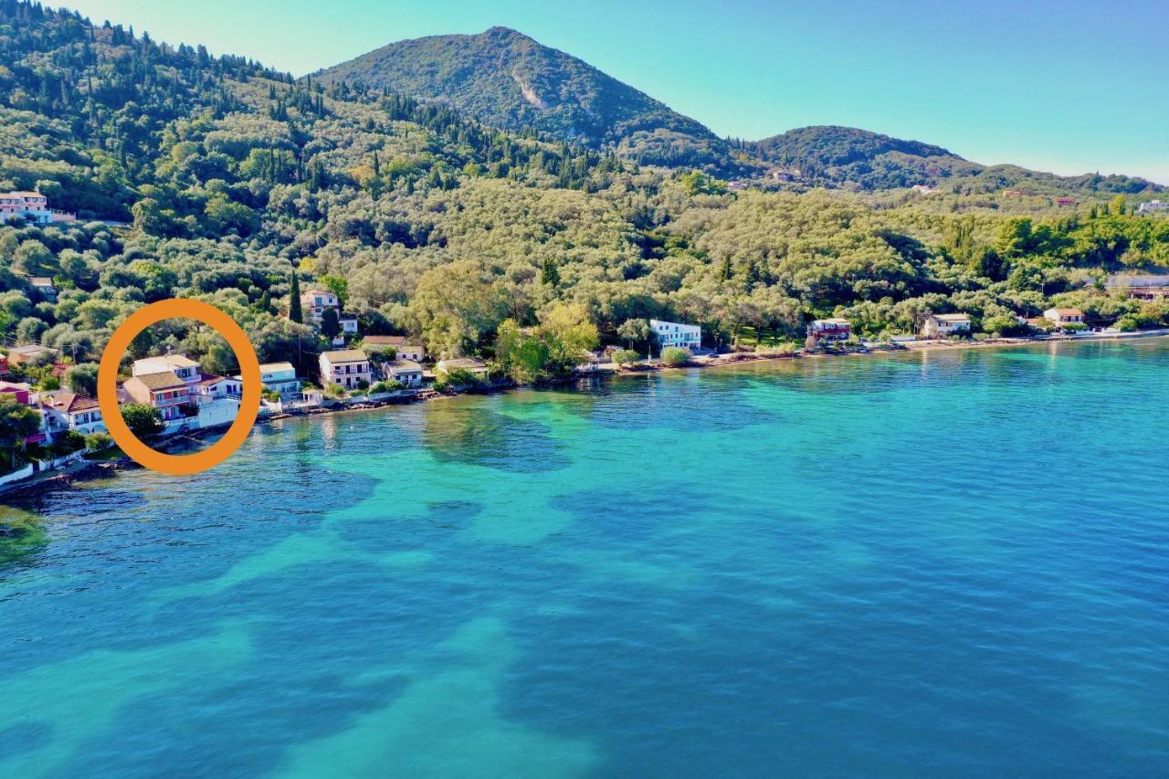Seafront Villa Ourania Mesongí Extérieur photo