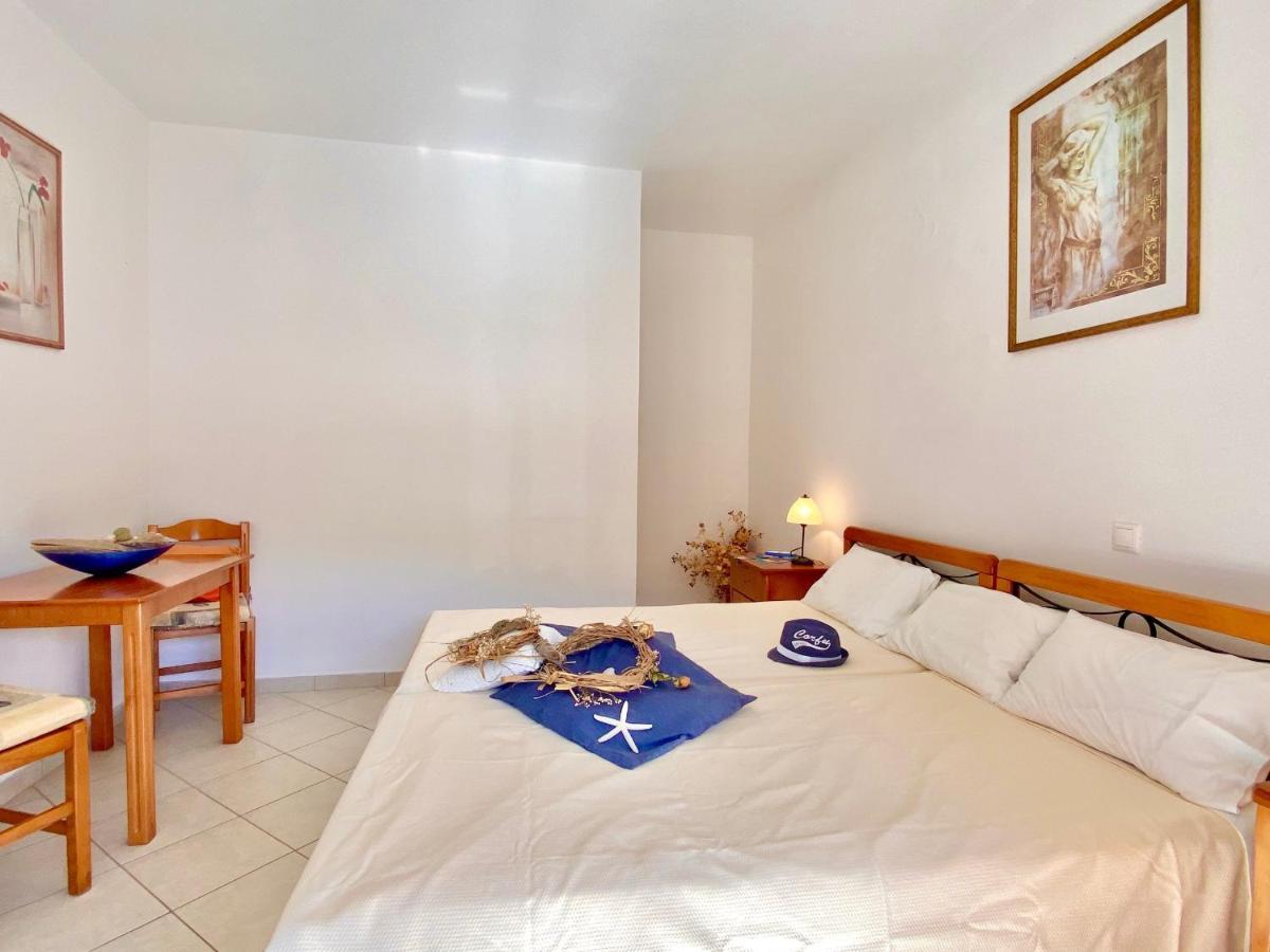 Seafront Villa Ourania Mesongí Extérieur photo