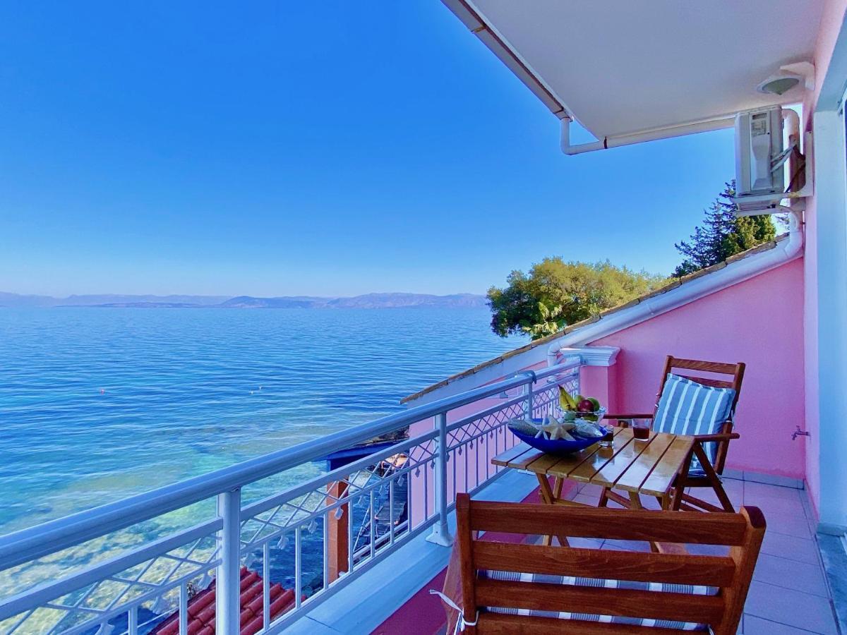 Seafront Villa Ourania Mesongí Extérieur photo